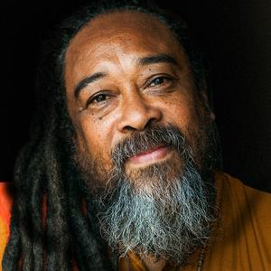 Lyssna på Satsang with Mooji i appen